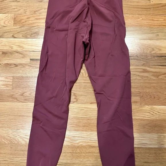 Lululemon Instill Legging 25” size 8 Smoky Red - Picture 2 of 3